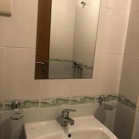 Apartment 1 Bedroom By Pool At The Vineyards